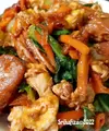 Resep sosis orak arik telur pedas manis. (Dok: Cookpad @martafarrr)