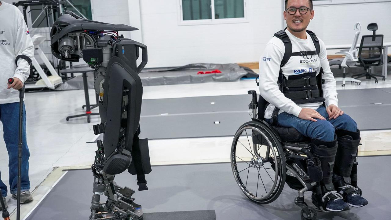 Robot Iron Man buatan Korea Selatan untuk bantu penderita lumpuh bisa berjalan