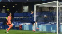 Timo Werner. Berkat satu golnya ke gawang Real madrid, Timo Werner telah mencetak 12 gol untuk Chelsea di semua ajang ditambah 10 assist. Ia sukses mematahkan opini banyak orang yang meragukan kontribusinya untuk Chelsea. (AFP/Glyn Kirk)