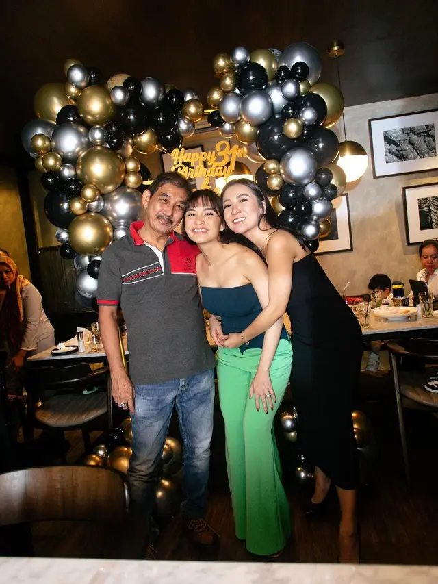 Perayaan ulang tahun Chelsea Olivia ke-31. (Foto: Instagram/chelseaoliviaa)