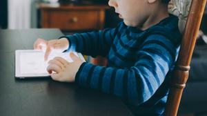 7 Film Anak yang Bikin Anak Berhenti Main Gadget, Seru sekaligus Edukatif