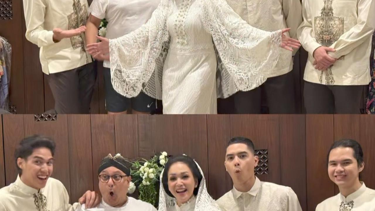 5 Potret Cantik Maia Estianty di Siraman Al Ghazali, Tampil Anggun Dalam Balutan Busana Putih & Motif Bunga