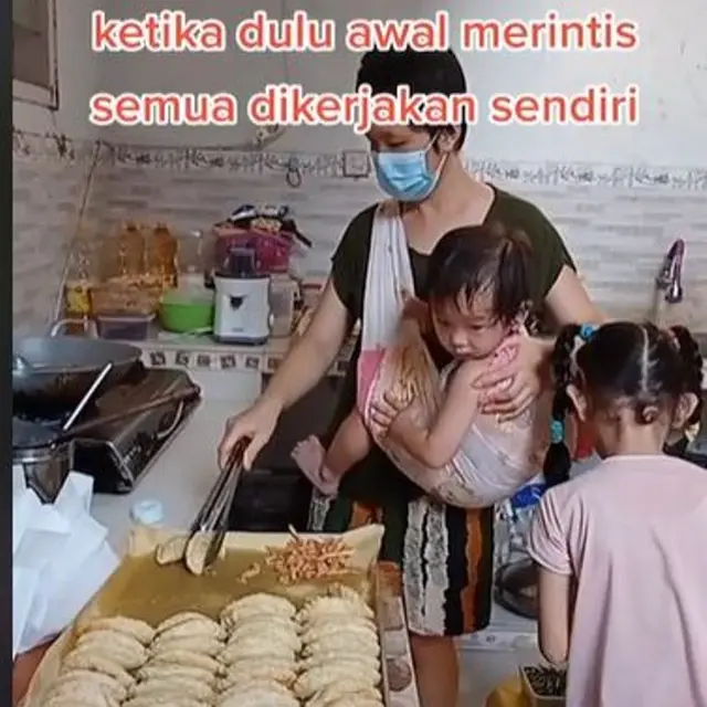 Cerita Sukses Usaha Pastel yang Dimulai Sambil Momong Anak