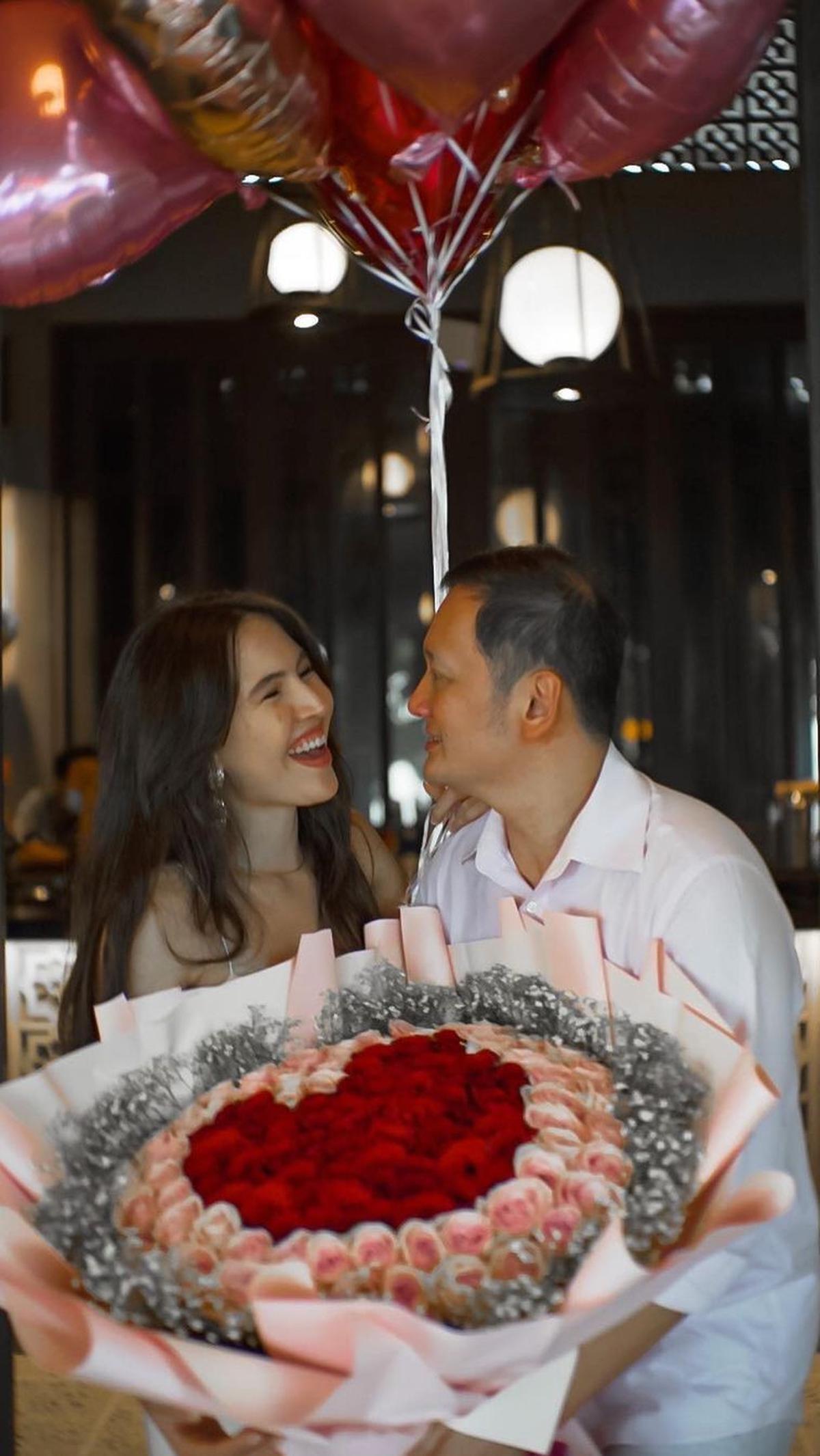 Olivia Jensen dinikahi pengusaha tambang Arief Purnama pada tahun 2014 lalu.