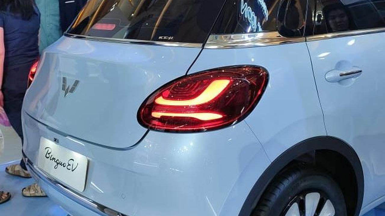 Fitur Safety BinguoEV:<br><br>ABS+EBD, electric parking brake, auto hold, electric stability control, rear parking sensor+camera, Isofix, tire pressure monitoring system, immobilizer.