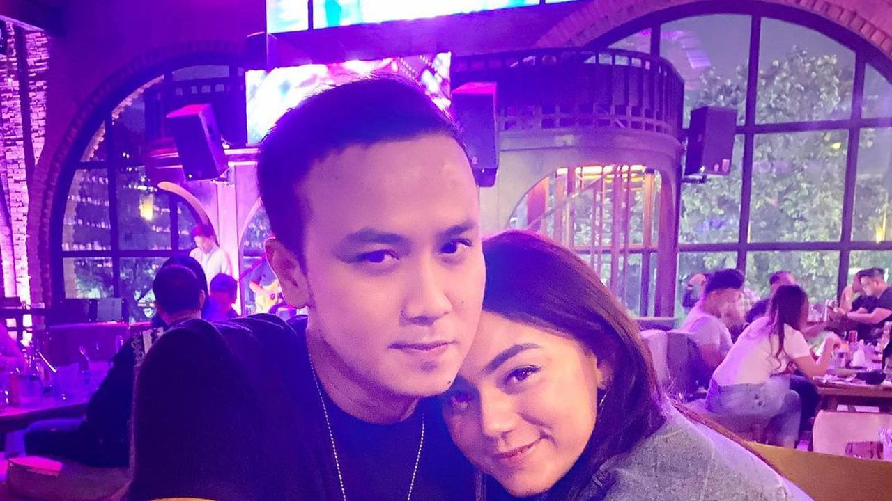 Gugat Cerai, Ini 6 Potret Kenangan Thalita Latief dan Dennis Lyla. (Sumber: Instagram/dennislyla)