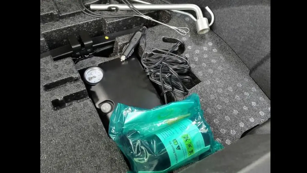 Tak Ada Ban Serep, Daihatsu Copen Punya Penangkal Ban Bocor