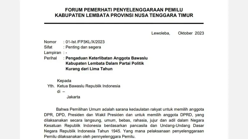 Surat pengaduan ke DKPP terkait salah satu anggota Bawaslu Kabupaten Lembata yang jadi pengurus partai (Liputan6.com/Ola Keda)