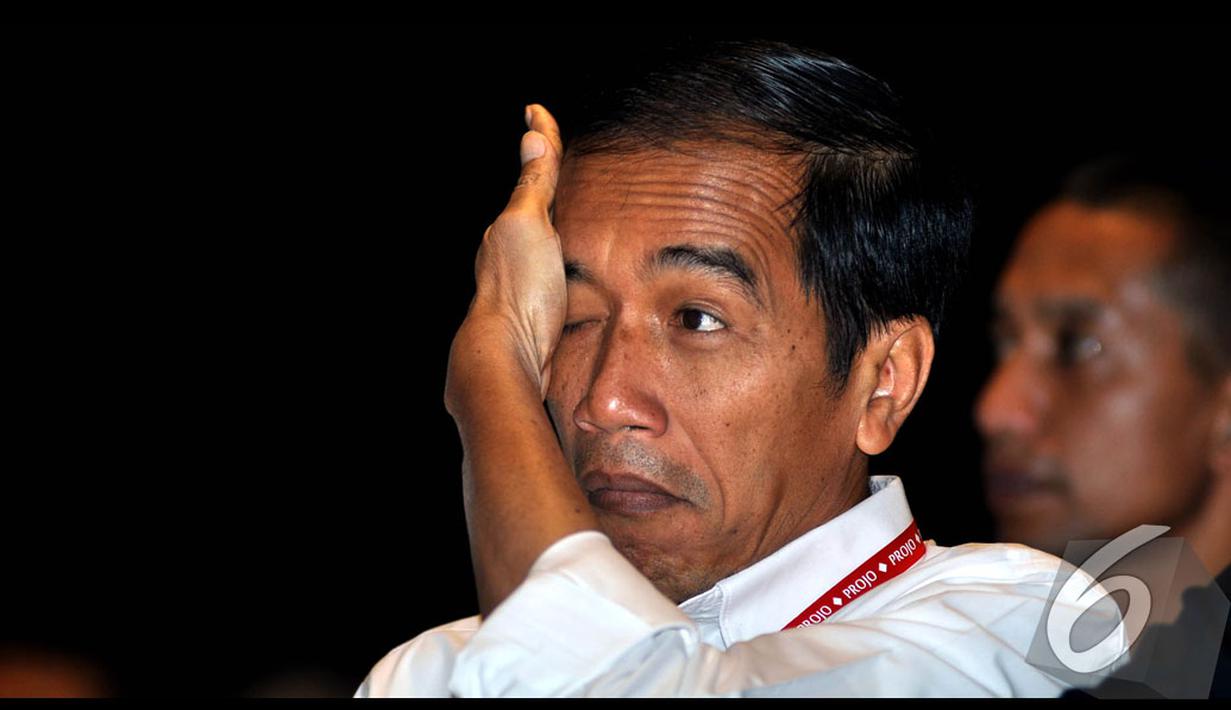 Ekspresi Lucu Jokowi Saat Hadiri Rakornas Ii Projo Foto Liputan6com