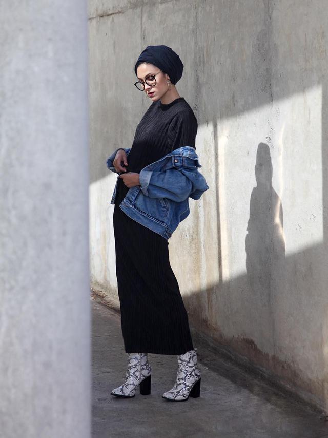 Inspirasi modis pembahasan fashion wanita tentang  49 Info Terkini Fashion Jeans Wanita Hijab
