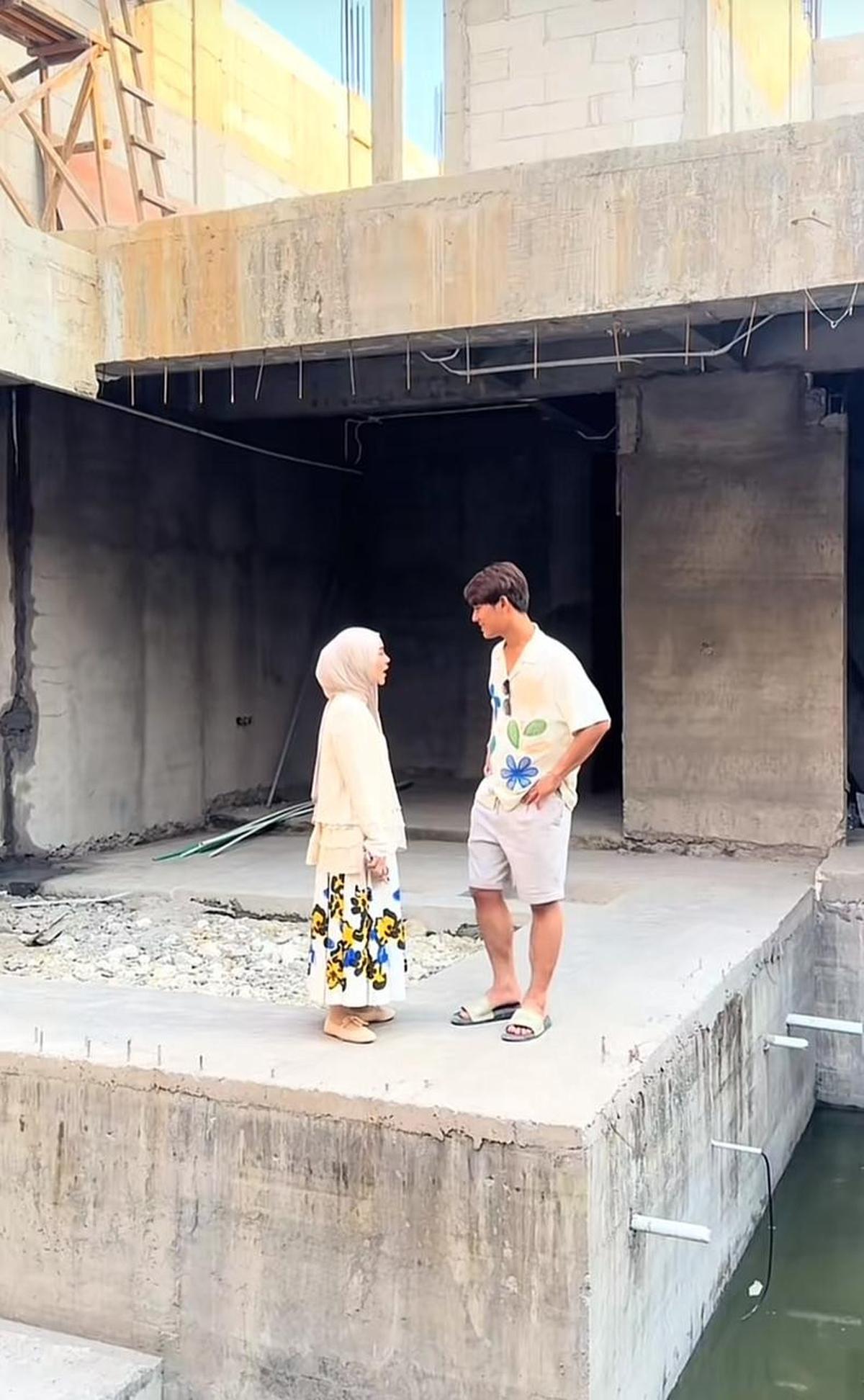 Potret Lesti Kejora dan Rizky Billar Tunjukkan Progress Villa di Bali, Perkiraan Tahun Ini Bisa Dihuni