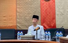 Momen Sidang Etik Anggota DPRD Jember yang Viral karena Merokok dan Main Gim saat Rapat