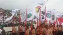 Pramuka dari berbagai daerah memeriahkan acara perayaan Hari Olahraga Nasional ke-34 di Stadion Dr. H. M. Soebroto, Magelang, Sabtu (9/9/2017). Haornas tahun ini mengangkat tema "Olah Raga yang Menyatukan Kita". (Bola.com/Dorojatun)  