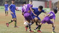 Pertandingan pembuka Rusun Cup 2015 antara Rusun Tambora melawan Rusun Karang Anyar di Stadion Soemantri Brodjonegoro, Jakarta, Sabtu (24/10/2015). Tambora berhasil menang 3-0. (Bola.com/Vitalis Yogi Trisna)