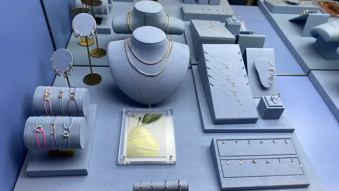 Valencia Tanoesoedibjo Luncurkan Isago