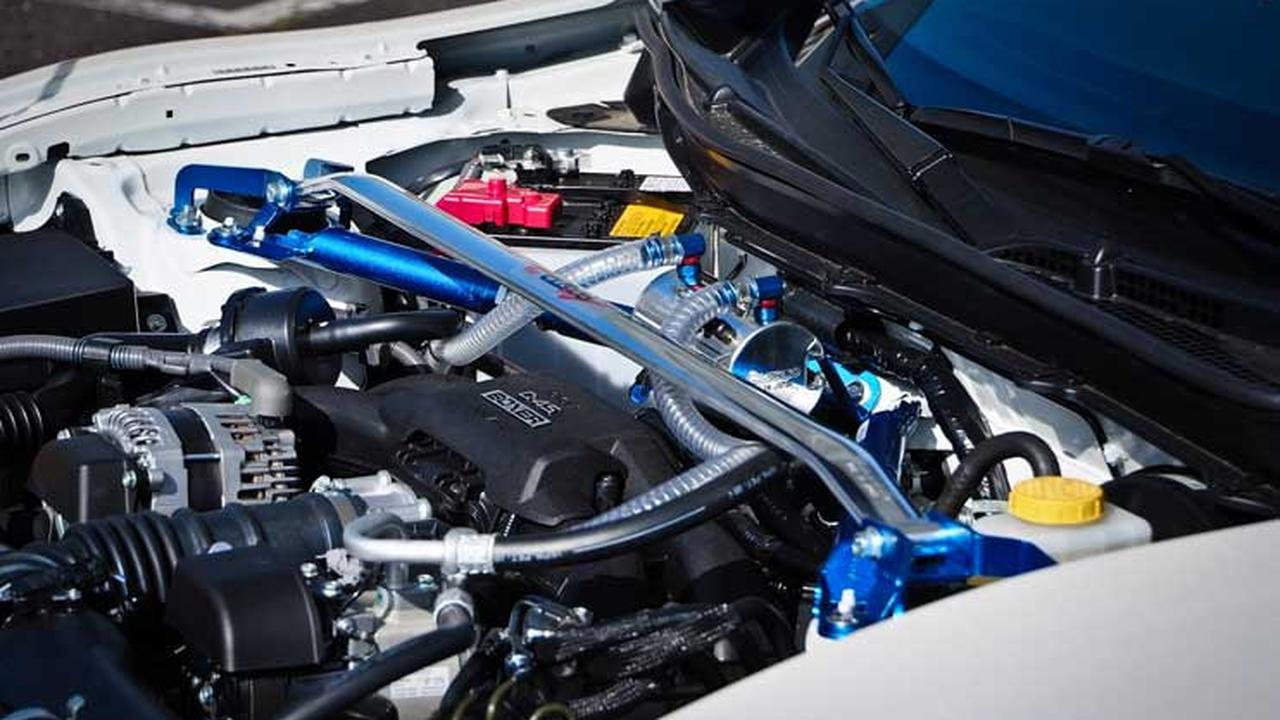 Strut bar juga punya manfaat, bukan hanya sekedar aksesoris semata (low-offset)