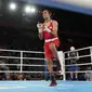 Imane Khelif pun menari setelah memastikan medali emas Olimpiade 2024. (AP Photo/Ariana Cubillos)