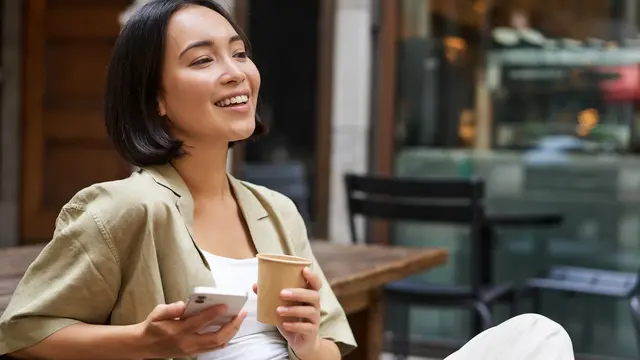 wanita oktober tegar dibandingkan