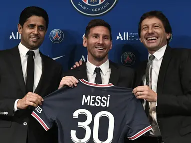 Tidak ada klub sebahagia Paris Saint-Germain musim ini. Bagaimana tidak? PSG berhasil mendapatkan 3 pemain bintang musim ini secara cuma-cuma untuk memperkuat skuat mereka. Jauh sebelumnya, beberapa transfer gratisan terbaik juga pernah terjadi. Siapa saja? (Foto: AFP/Stephane De Sakutin)