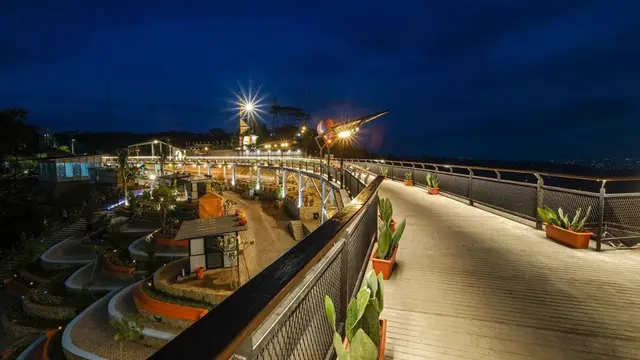 HeHa Sky View di Malam Hari (dok. Dinas Pariwisata Daerah Istimewa Yogyakarta)