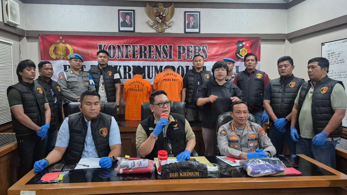 Protes RKUHAP, Dua Pemuda di Bali Coret Bendera Merah Putih