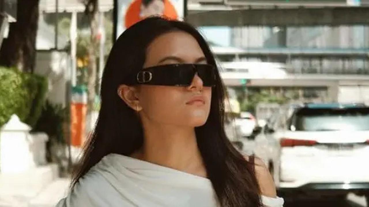 Gaya Liburan Marsha Aruan di Thailand, Pakai Baju Harga Rp300.000 Tapi Kacamata Rp10 Juta