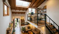 TOP 3: Desain Rumah Mezzanine untuk Rumah Gang Sempit hingga ide Penutup Teras Rumah Bisa Dibuka Tutup