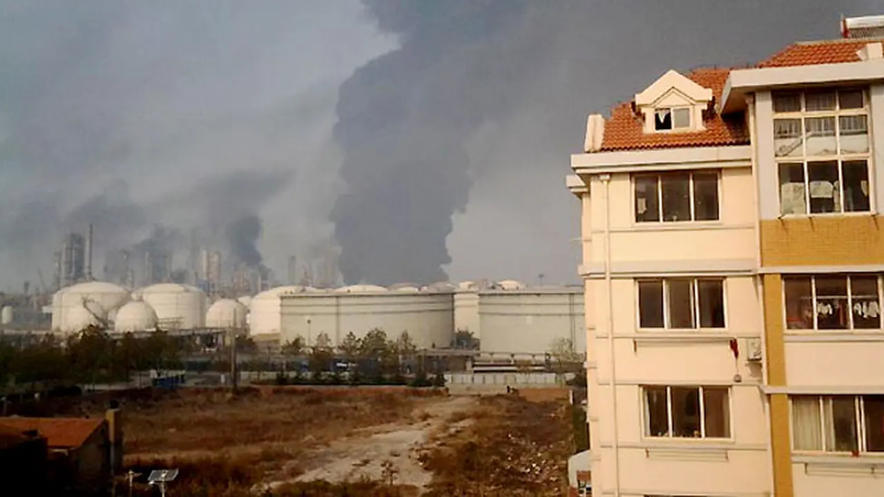 pipa-emeledak-cina-131122c.jpg