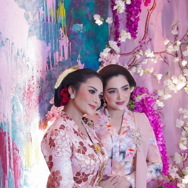 6 Kedekatan Ashanty dan Krisdayanti di 7 Bulanan Aurel Hermansyah, Siap Sambut Cucu