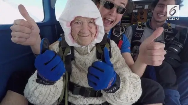 Irene O'shea, nenek berusia 102 tahun berhasil memecahkan rekor dunia skydiving untuk amal di Australia. Aksi ini untuk dana amal Motor Neurone Disease Association.