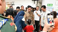 Gibran tinjau pelaksanaan cek kesehatan gratis di Puskesmas Jatinegara dan Duren Sawit, Jakarta Timur. (Foto: Biro Pers, Media, dan Informasi Sekretariat Wakil Presiden)