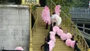 Penampilan Lady Gaga dalam upacara pembukaan Olimpiade Paris 2024 di Sungai Seine, Paris Prancis, 26 Juli 2024. (AP Photo/Luca Bruno)