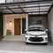 6 Ide Desain Halaman Depan Rumah dengan Carport dan Teras untuk Hunian Modern