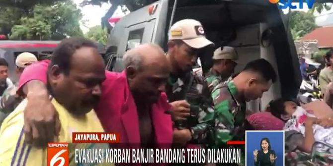 Tim SAR Evakuasi Korban Banjir Bandang ke Puskesmas Sentani