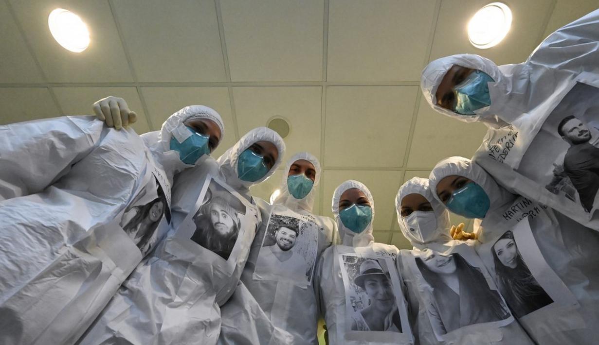 FOTO Yakinkan Pasien COVID  19 Petugas Medis Italia 