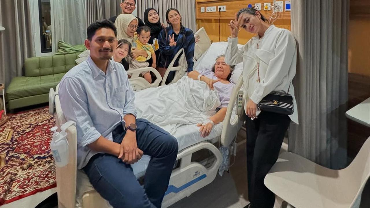 Momen Kebersamaan Ibnu Jamil dan Sang Ibunda yang Kini Tinggal Kenangan