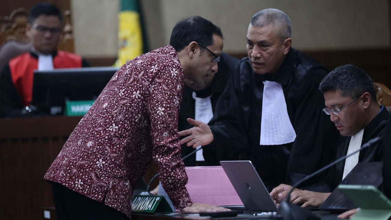 FOTO: Nadiem Makarim Dituntut 18 Tahun Penjara dalam Kasus Chromebook
