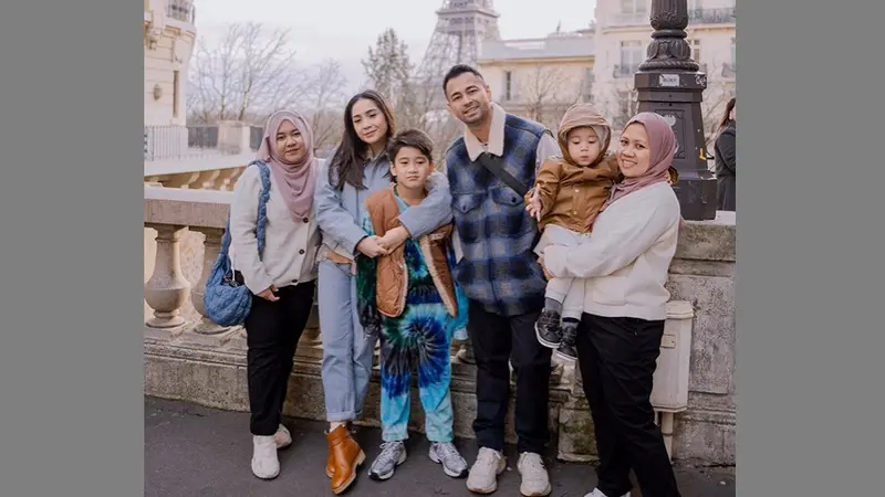 Sus Rini ke Paris Bersama Keluarga Raffi Ahmad: Masih Mimpi Liburan Sama  Artis - ShowBiz Liputan6.com