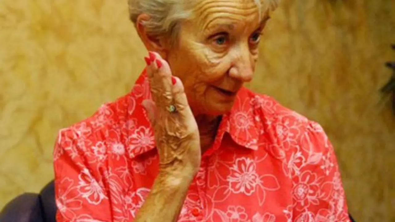 [Bintang] Nenek