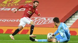 Juan Mata. Gelandang 32 tahun asal Spanyol ini telah menghuni Old Trafford selama 8 musim, mulai 2013/2014, setelah sebelumnya bermain untuk Chelsea. Musim ini baru bermain dalam 12 penampilan di semua ajang kompetisi. (AFP/Oli Scarff/Pool)