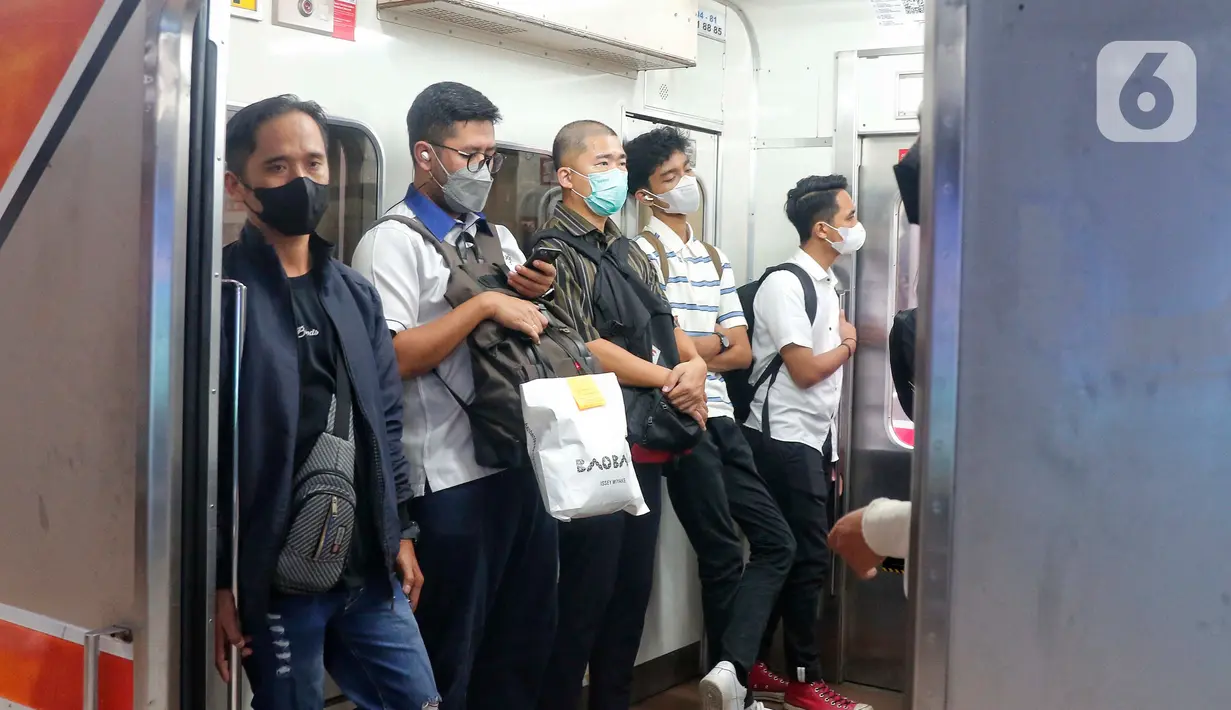 Terutama jika telah bersentuhan dengan benda-benda yang digunakan secara bersamaan.  (Liputan6.com/Angga Yuniar)