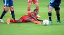Pemain Timnas Indonesia U-20, Hugo Samir, saat melawan Guatemala pada laga turnamen mini di Stadion Utama Gelora Bung Karno (SUGBK), Selasa (21/2/2023).  (Bola.com/M Iqbal Ichsan)
