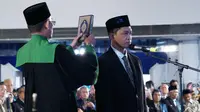 Bambang Pramujati dilantik menjadi rektor baru ITS Surabaya menggantikan Mochamad Ashari. (Foto: its.ac.id)