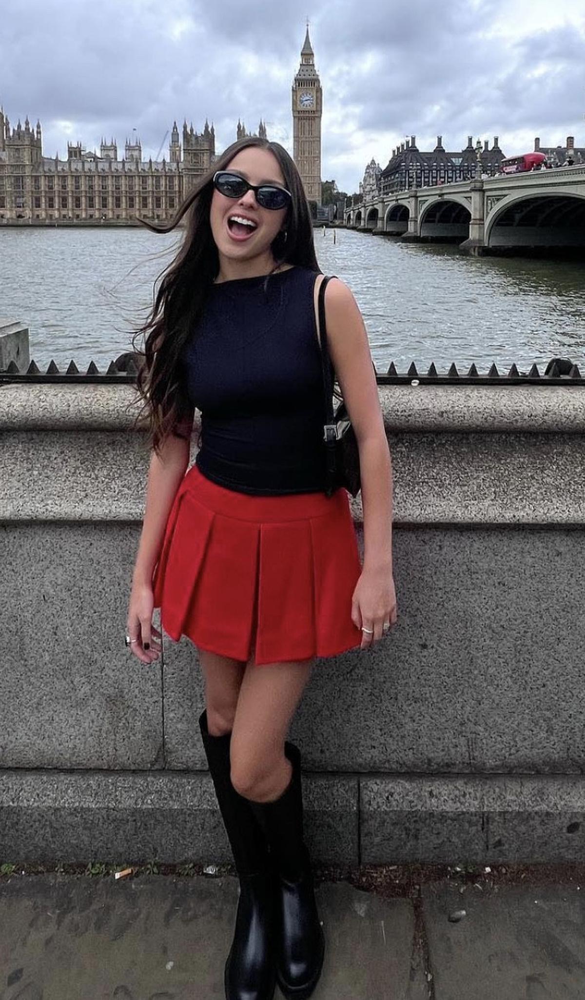 Olivia Rodrigo Bahas Kesuksesan Tur Dunia 'GUTS' di Acara Billboard Live Music Summit