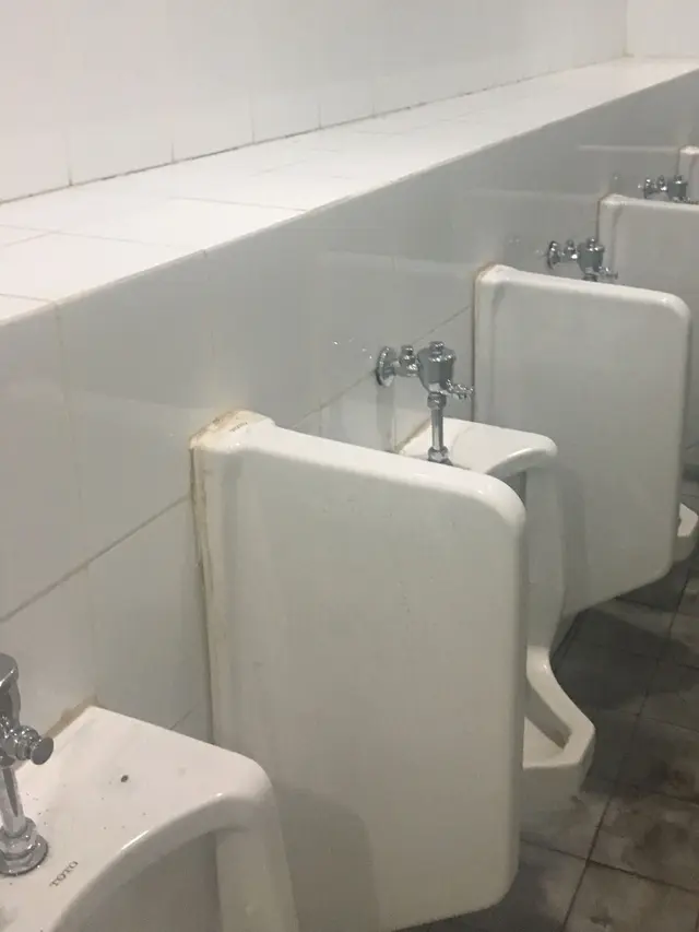Toilet Stadion Pakansari