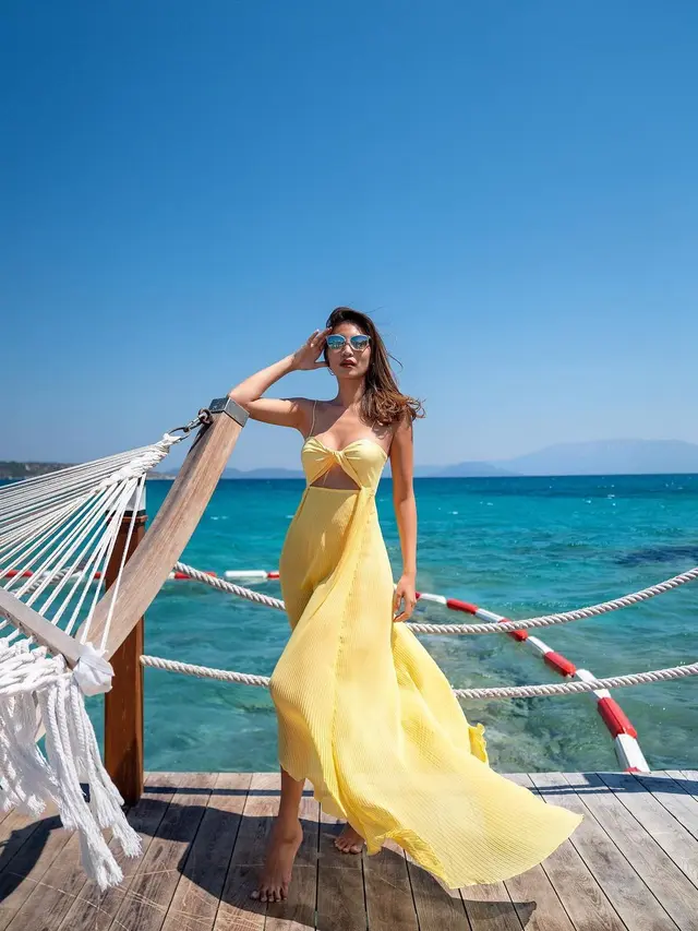 Inspirasi Outfit Patricia Gouw Saat Liburan, Santai Tapi Stylish. (Sumber: Instagram/patriciagouw)