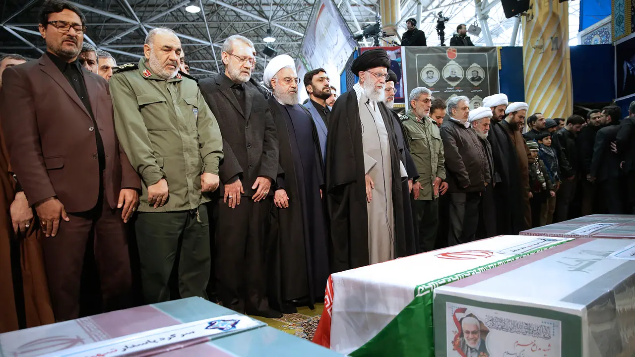 Ratusan Ribu Pelayat Iringi Pemakaman Jenderal Iran Qasem Soleimani