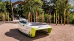 Tampilan mobil surya baru dari Tim Solar Punch Powertrain Belgia yang dirilis ke media di Planckendael Zoo di Mechelen, Belgia (21/6). Mobil ini akan mengikuti perlombaan Bridgestone World Solar Challenge di Australia. (AP Photo/Geert Vanden Wijngaert)