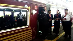 Presiden Joko Widodo memilih menggunakan kereta api dalam kunjungan kerjanya di Sukabumi, Jawa Barat