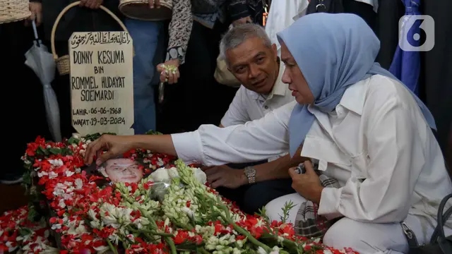 Pemakaman Artis Peran dan Mantan Atlet Donny Kesuma